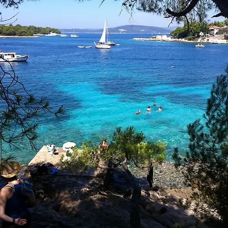 Holiday home Holiday Voga Maslinica